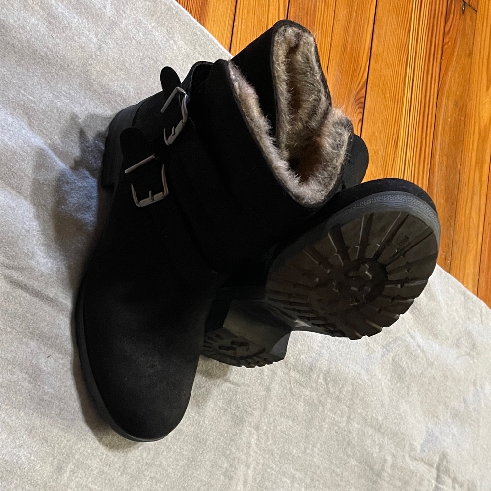 Black Fur-Lined Women's Boots